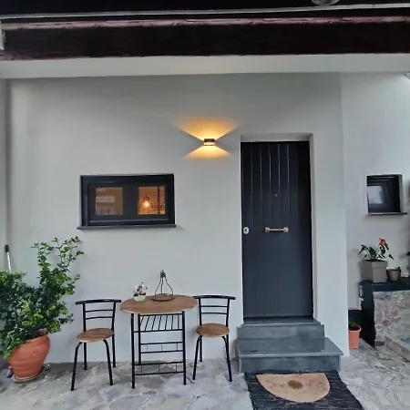 Vintage Lux Homes Неа-Врасна Экстерьер фото