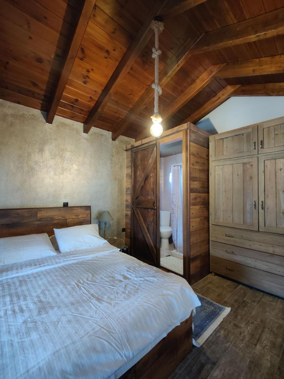 Vintage Lux Homes * Nea Vrasna